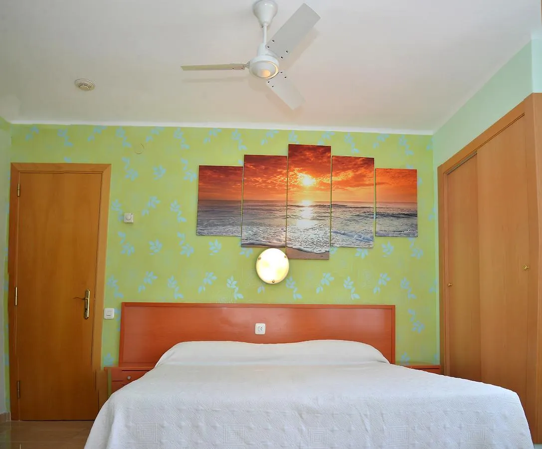 יורט דה מאר Hostal Julieta 2*, יורט דה מאר